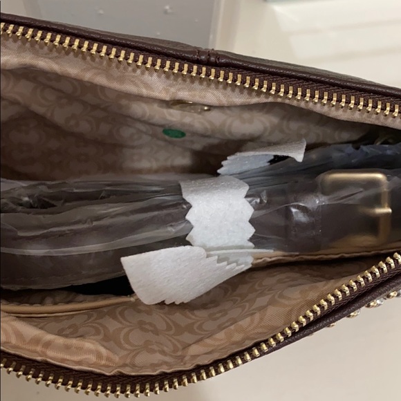 Clutch - Picture 3 of 3